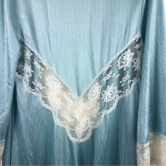 Vintage Miss Elaine Blue Robe with Lace Detail - Picture 5 of 7